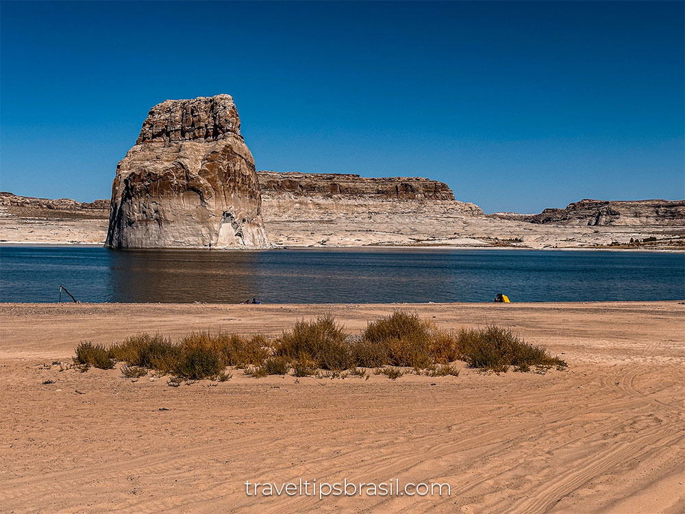 Lone-Rock-Beach